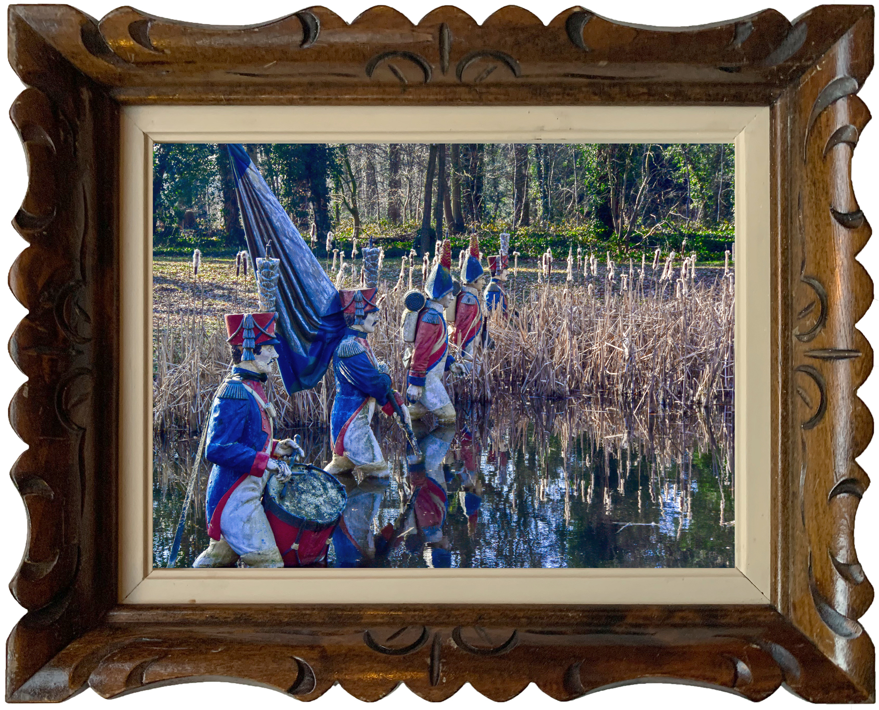 Vervallen Napoleontische soldaten in het voormalige kinderthemapark Het Land van Ooit in Drunen, Nederland.